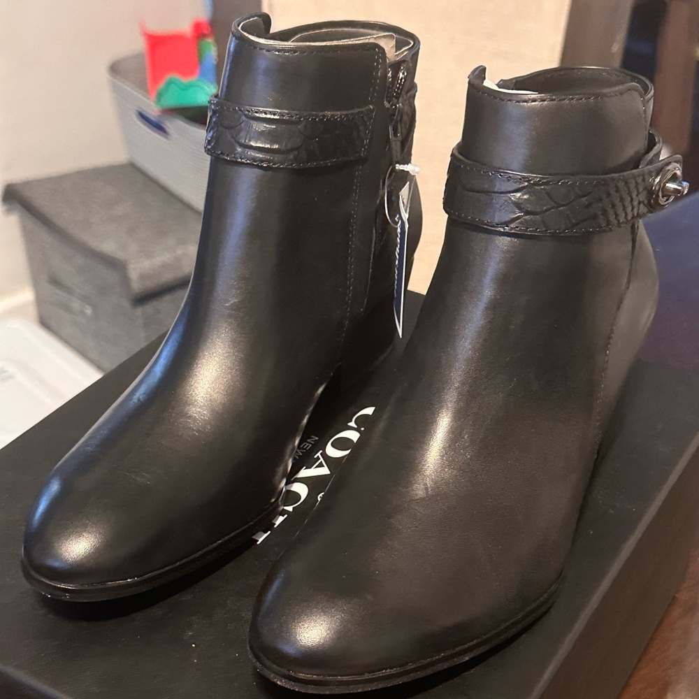 Size 8 Coach boots